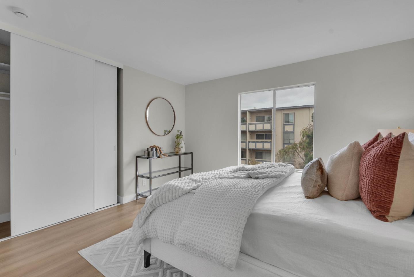 965 Shorepoint CT 206