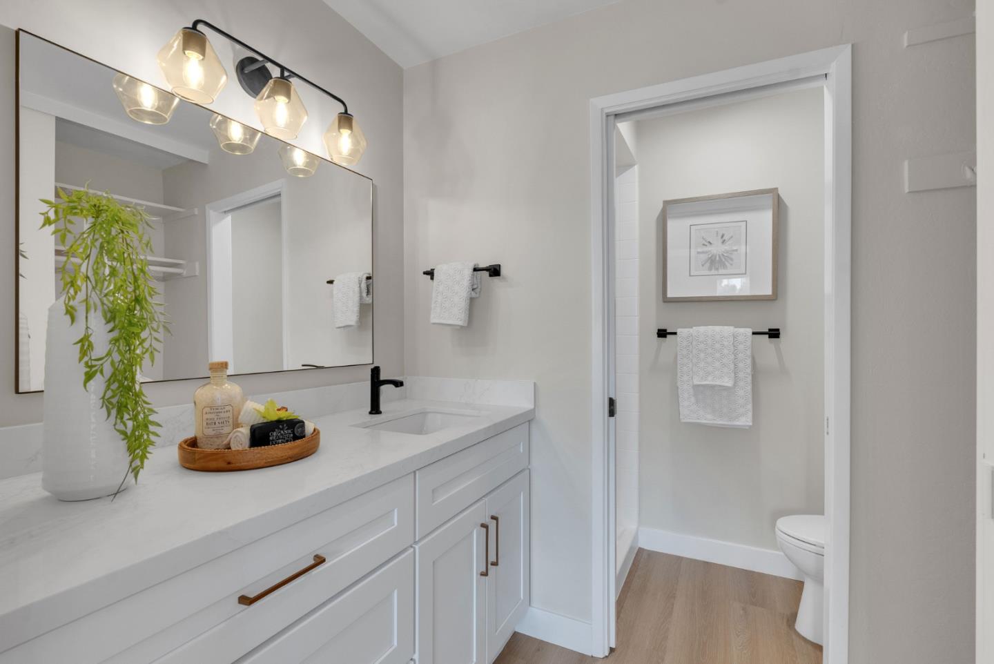 965 Shorepoint CT 206