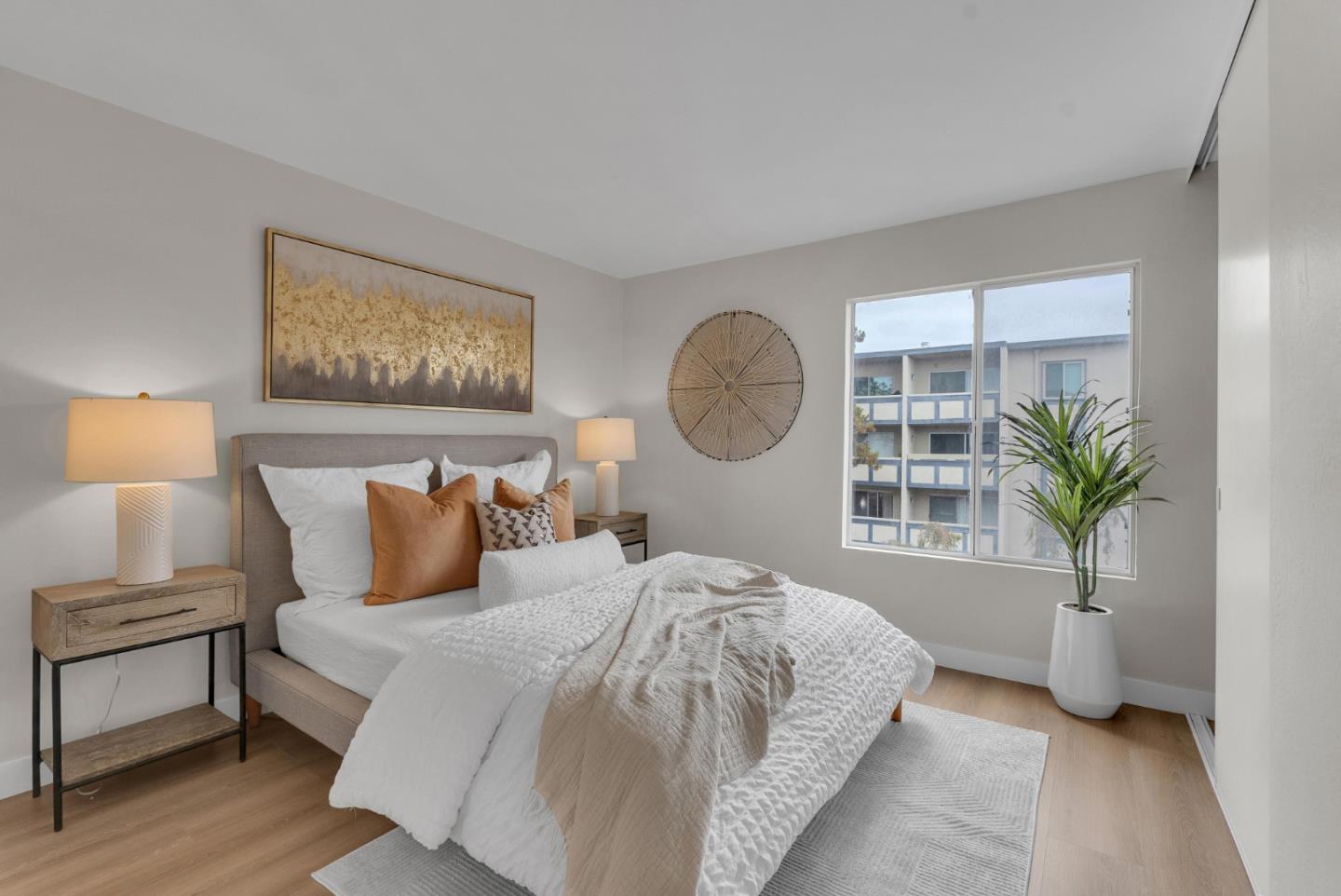 965 Shorepoint CT 206