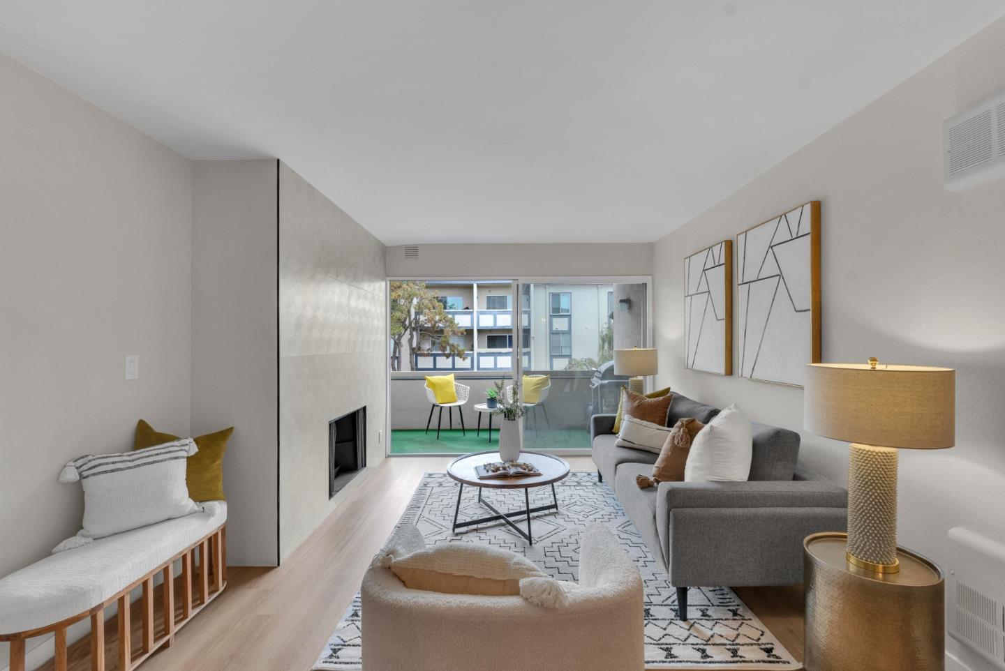 965 Shorepoint CT 206