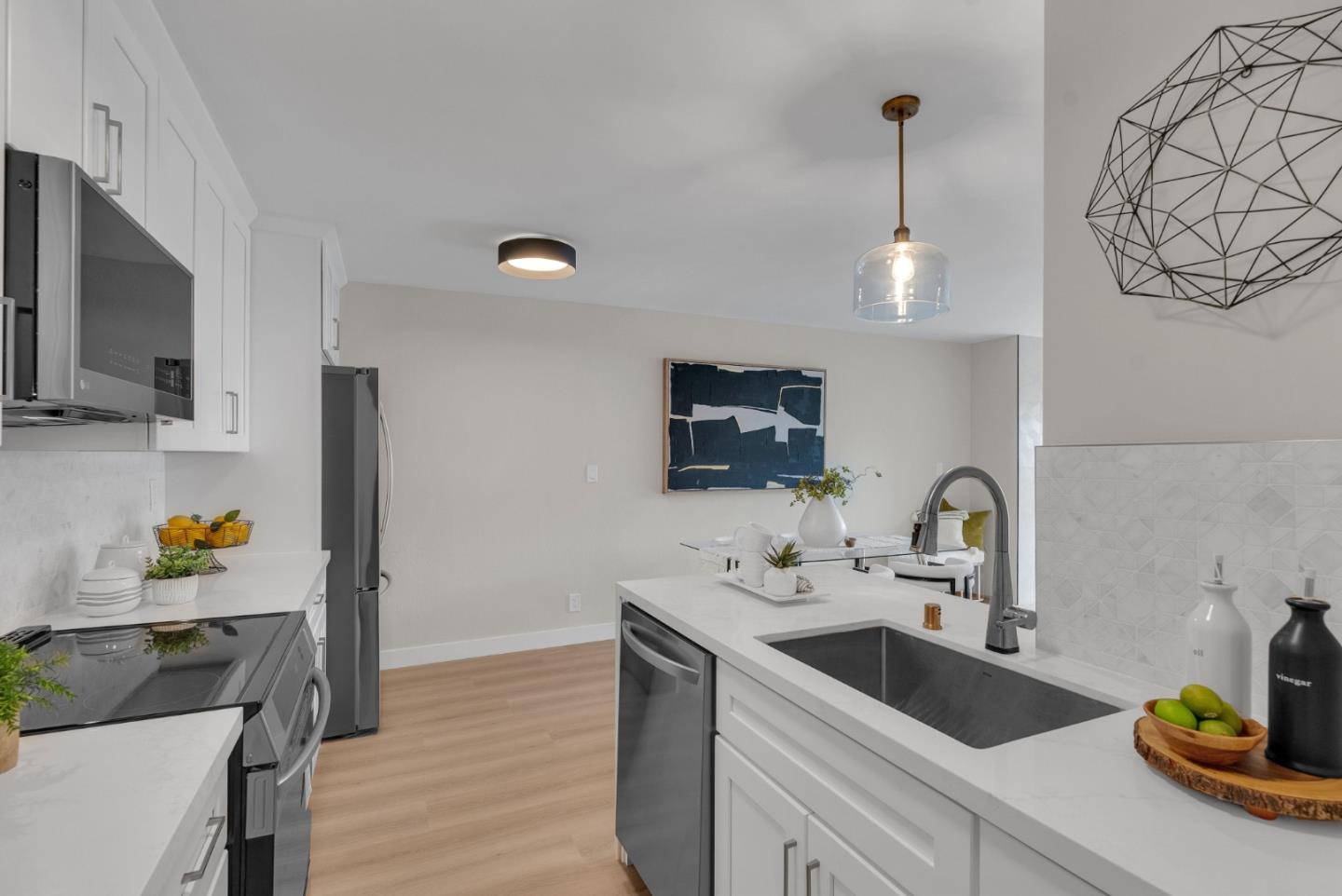965 Shorepoint CT 206