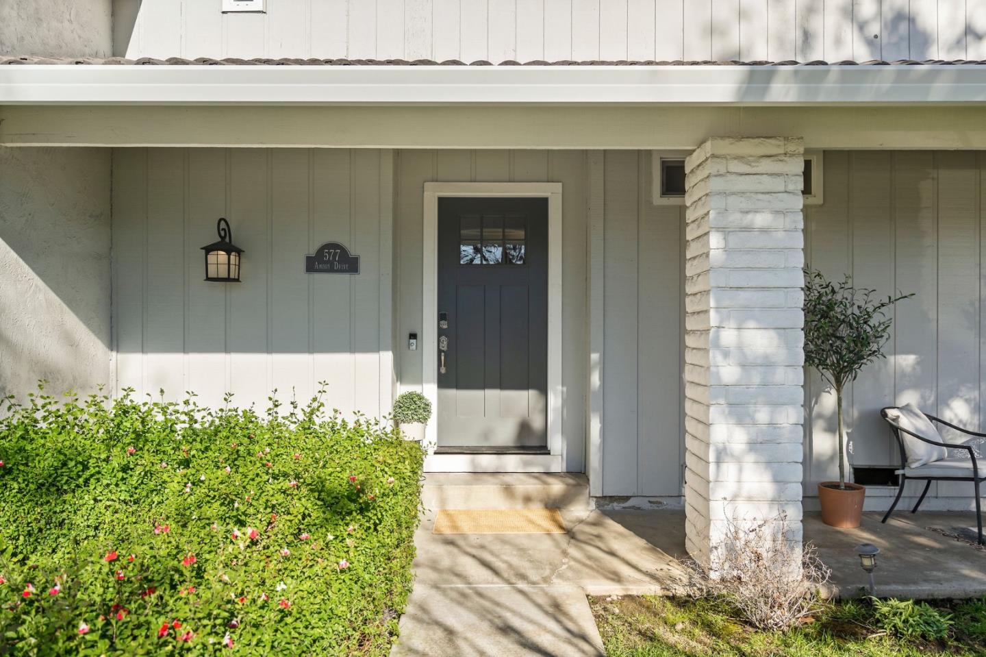 577 Amboy DR