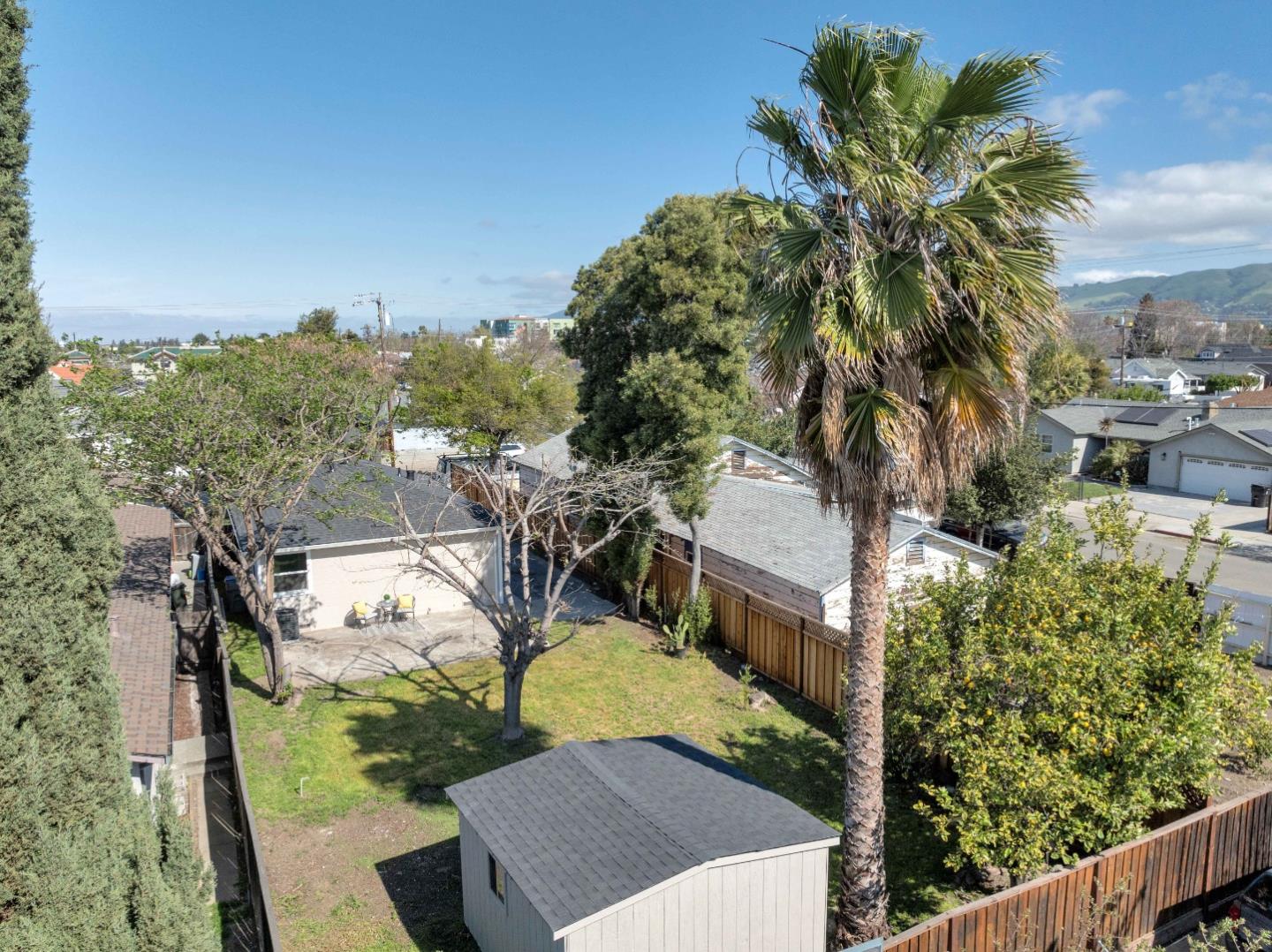 1638 Whitton AVE