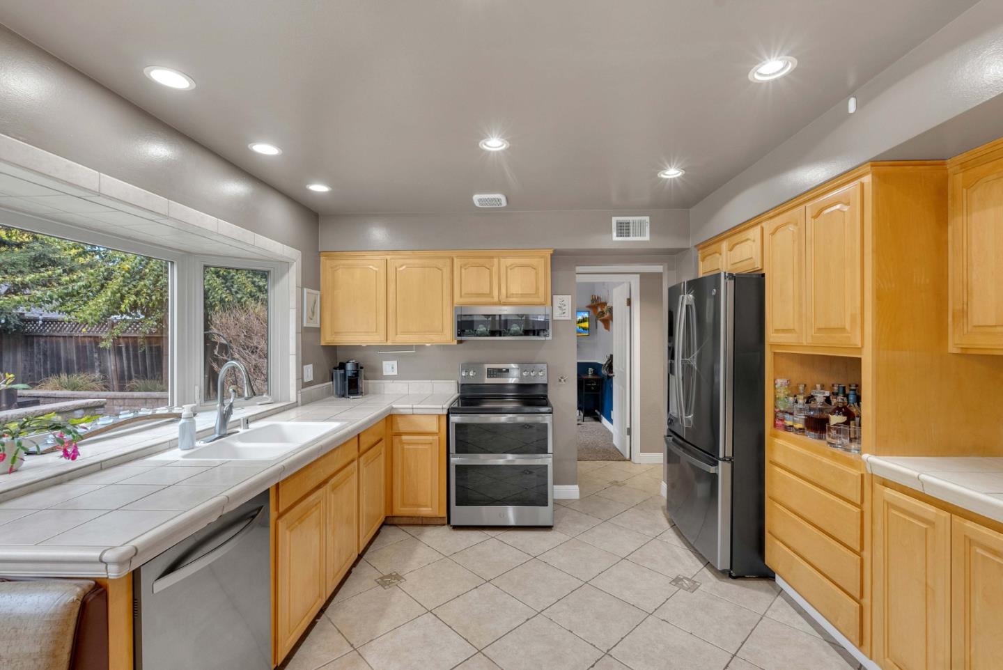 304 Henderson DR