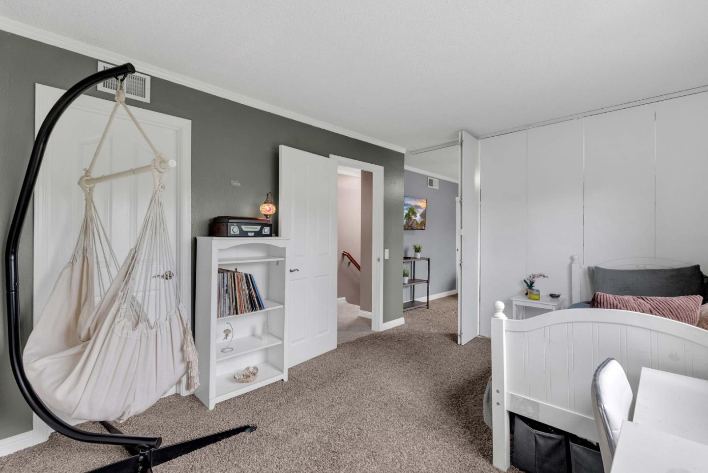 304 Henderson DR