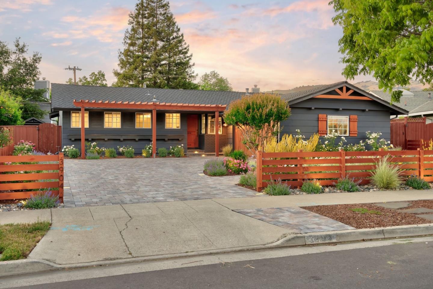 3904 Timberline DR