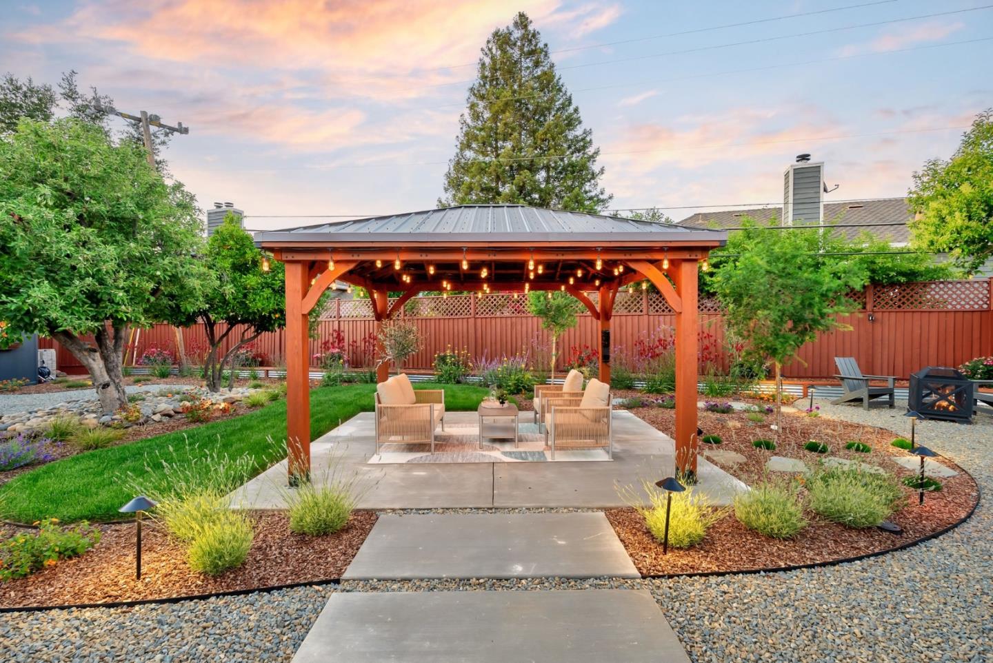 3904 Timberline DR