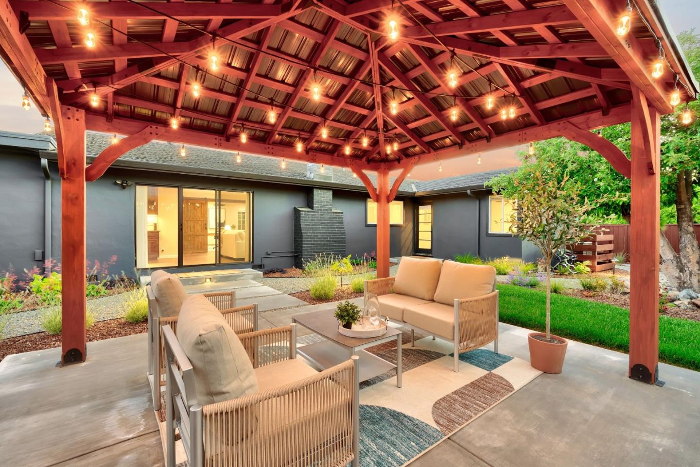 3904 Timberline DR