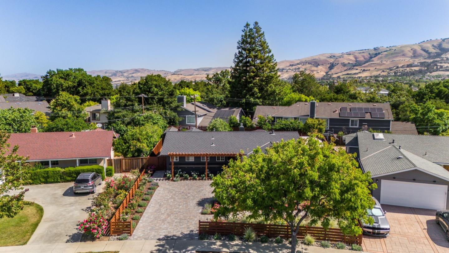 3904 Timberline DR