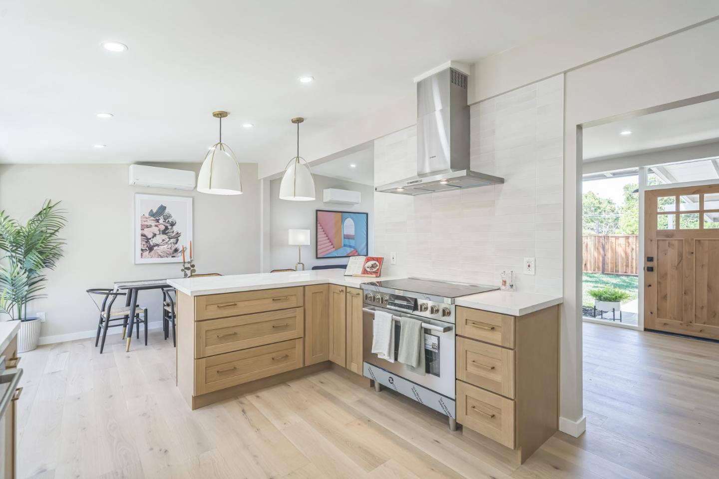 3050 Mauricia Avenue