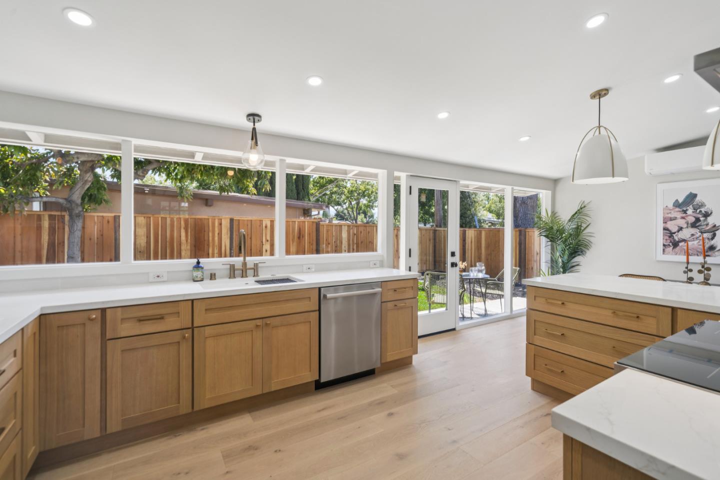 3050 Mauricia Avenue