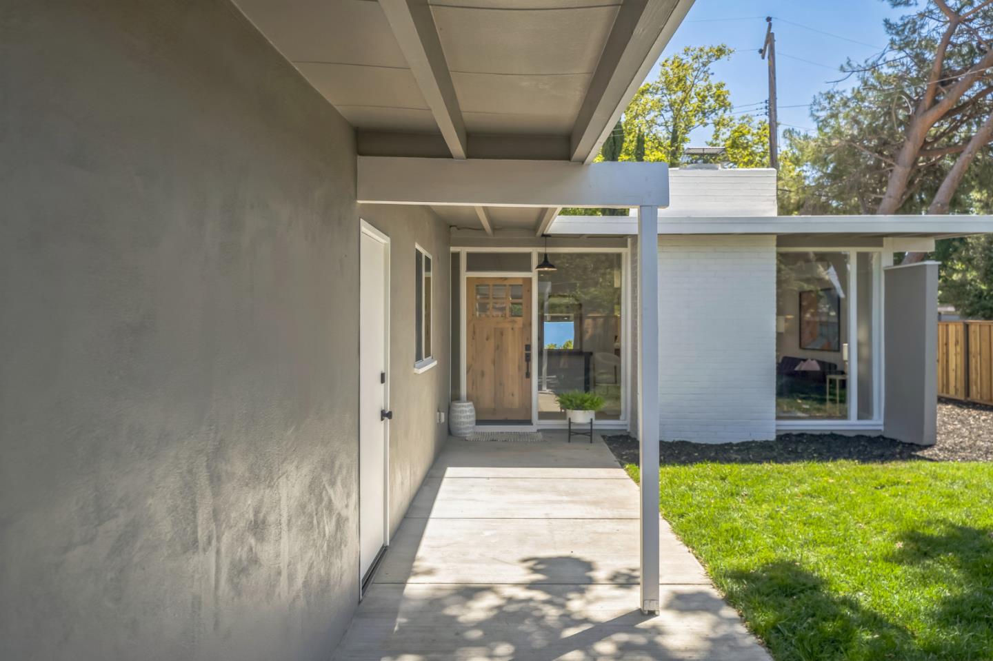 3050 Mauricia Avenue