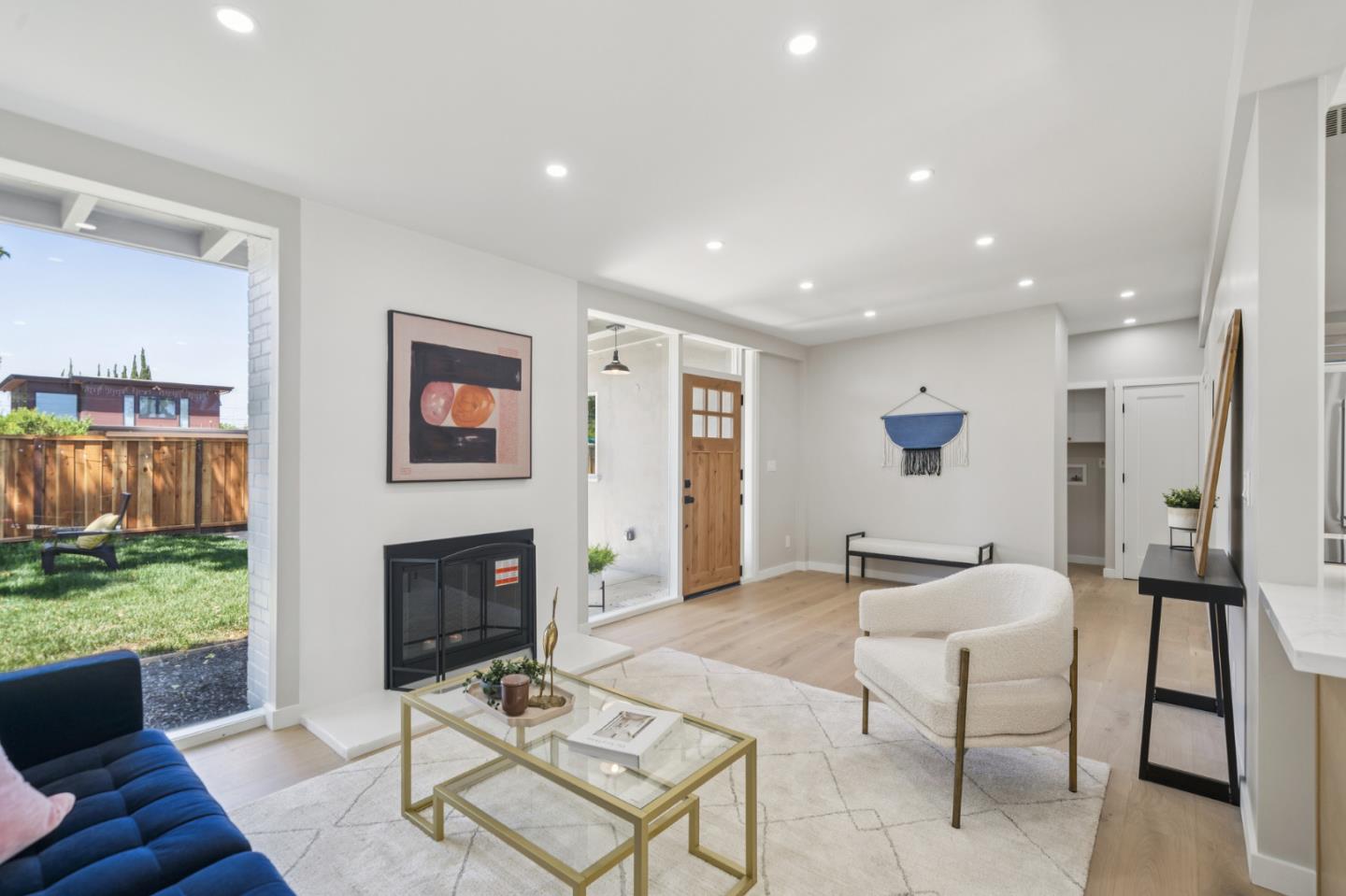 3050 Mauricia Avenue