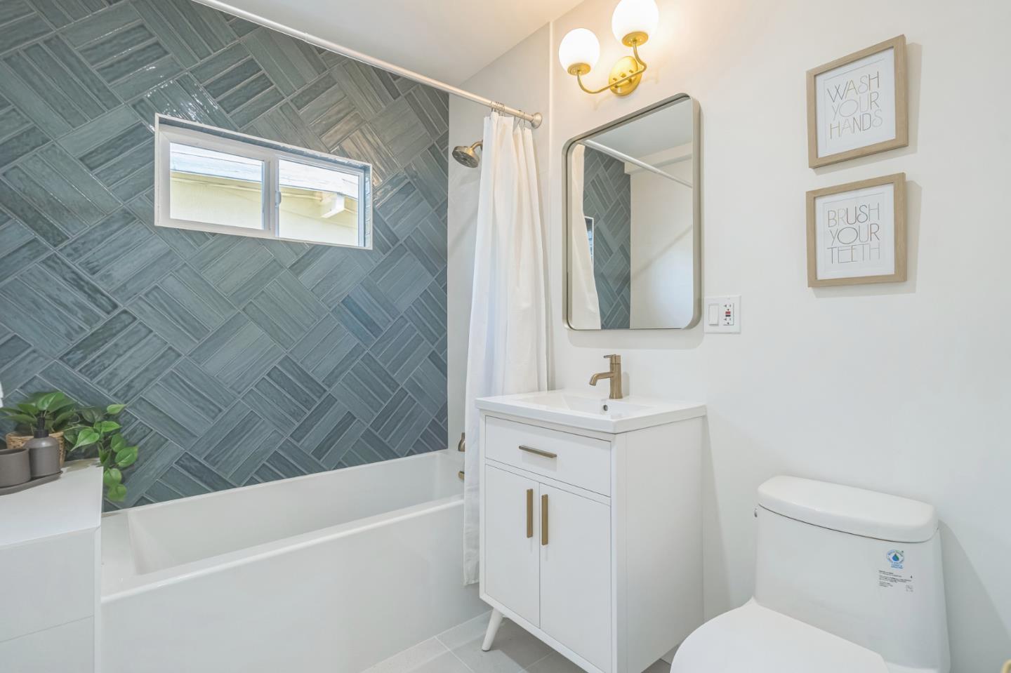 3050 Mauricia Avenue