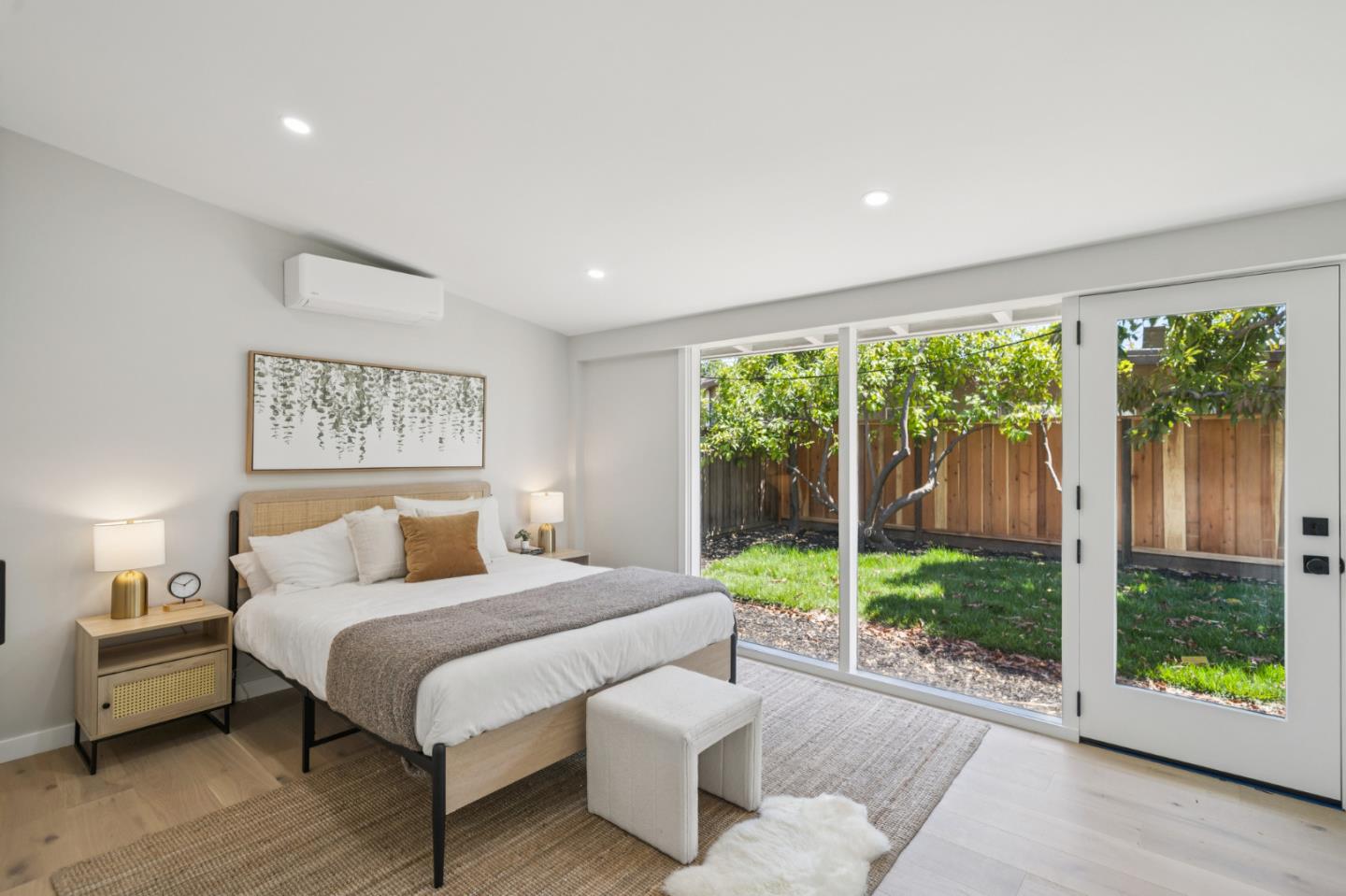 3050 Mauricia Avenue