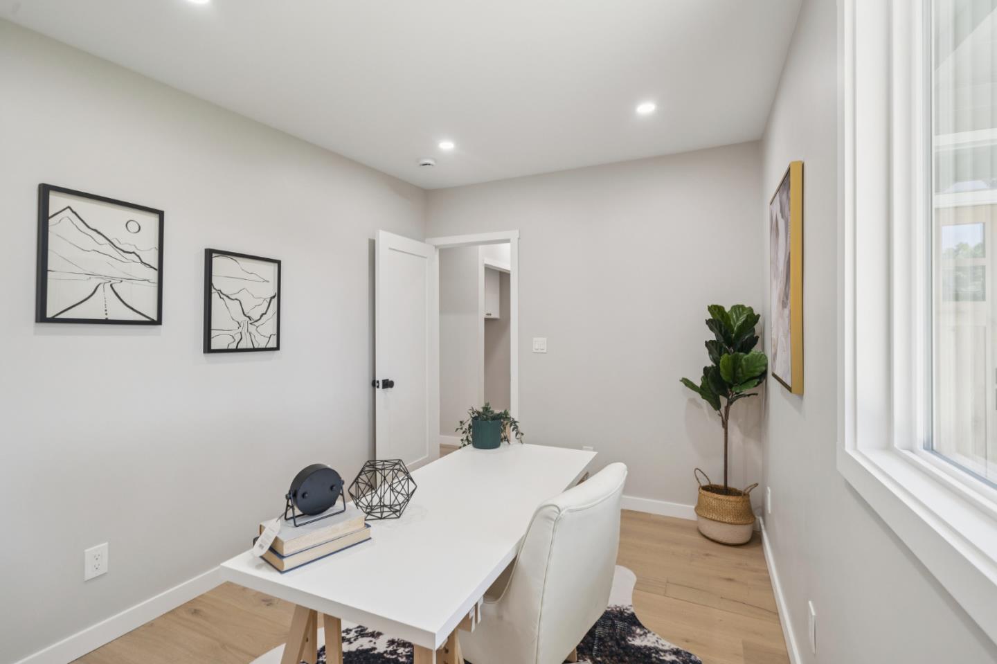 3050 Mauricia Avenue