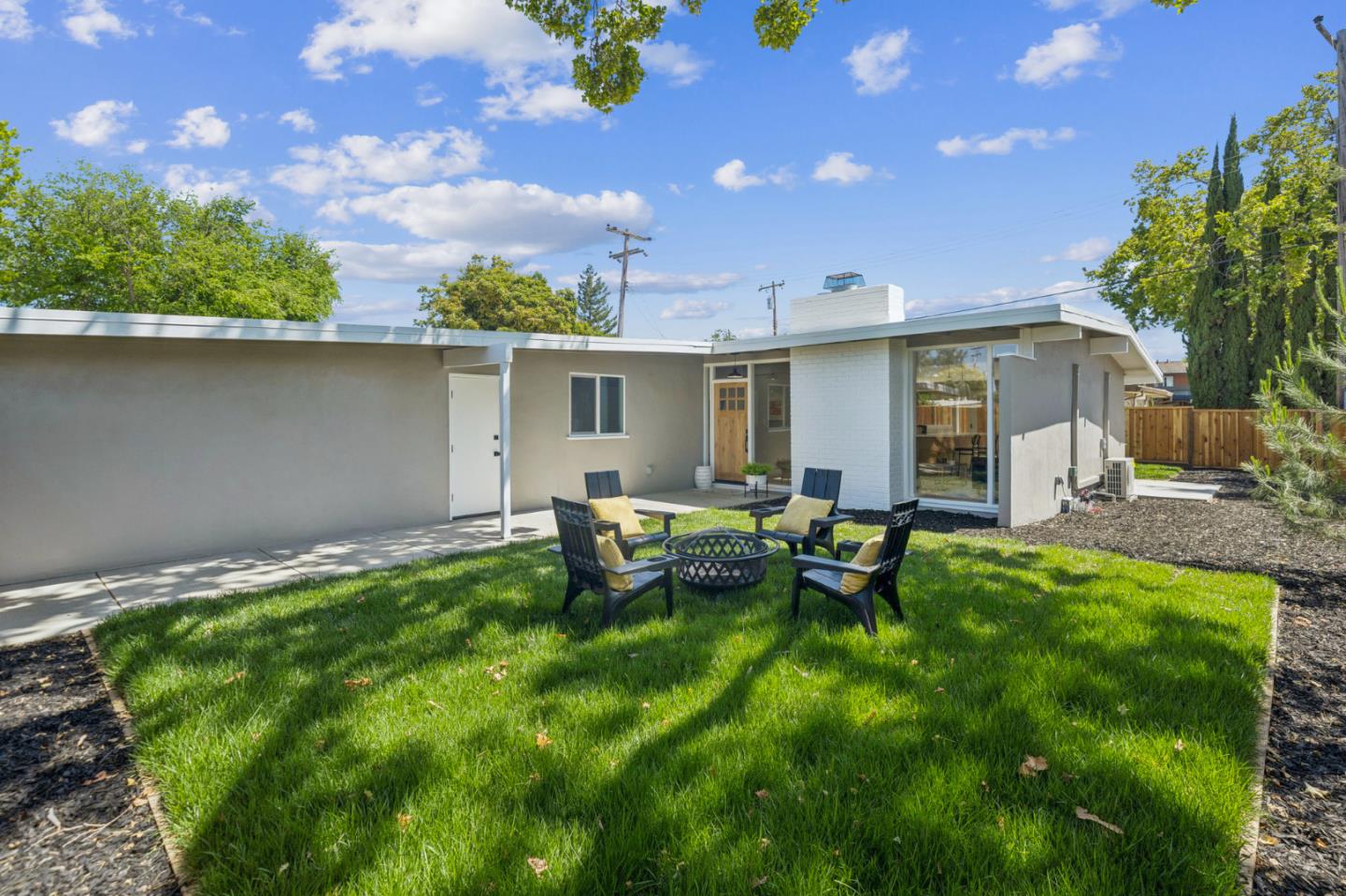 3050 Mauricia Avenue