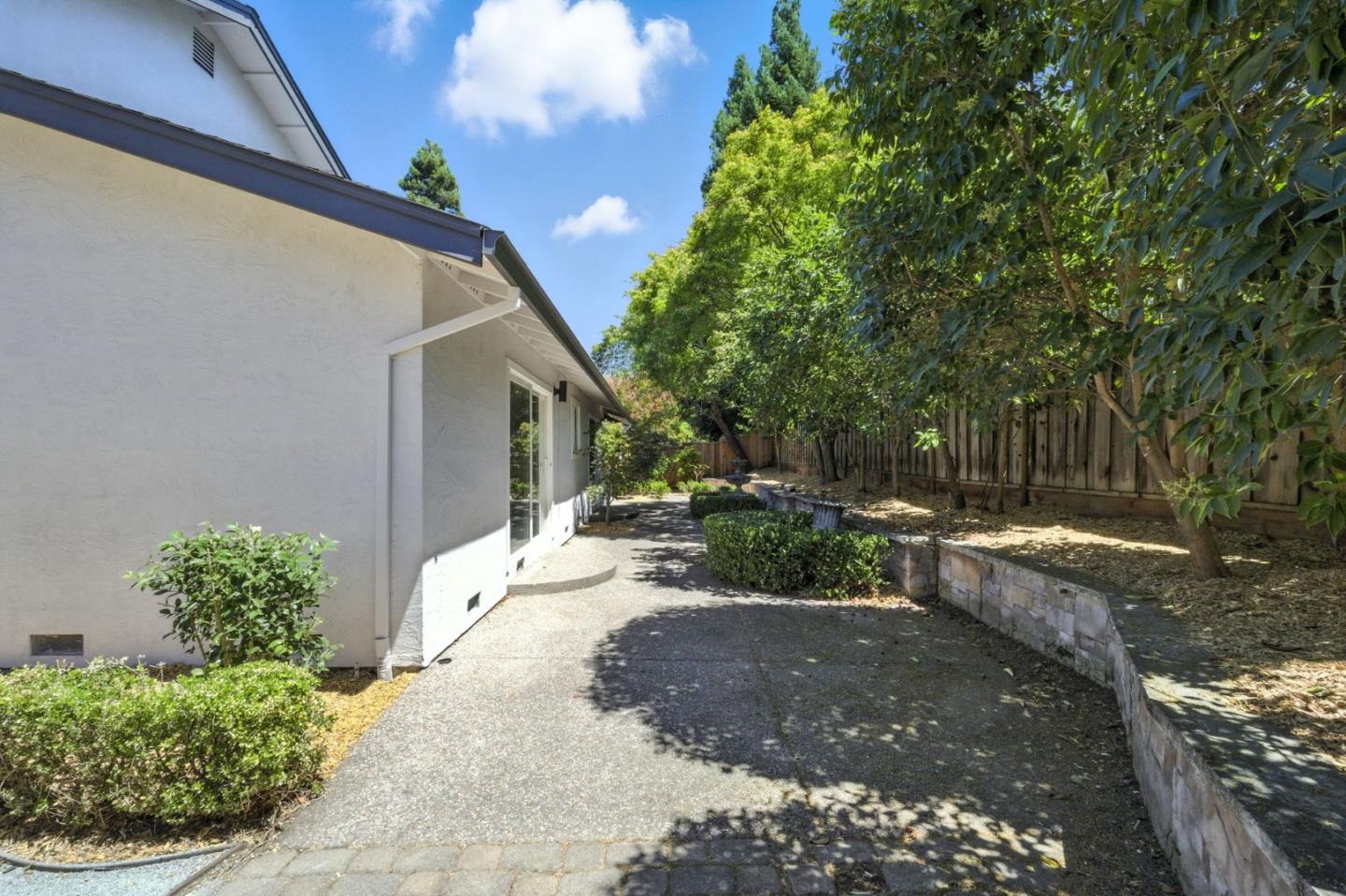 550 El Capitan Drive