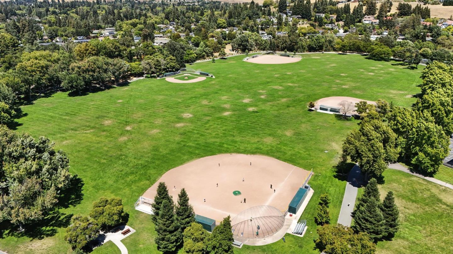550 El Capitan Drive