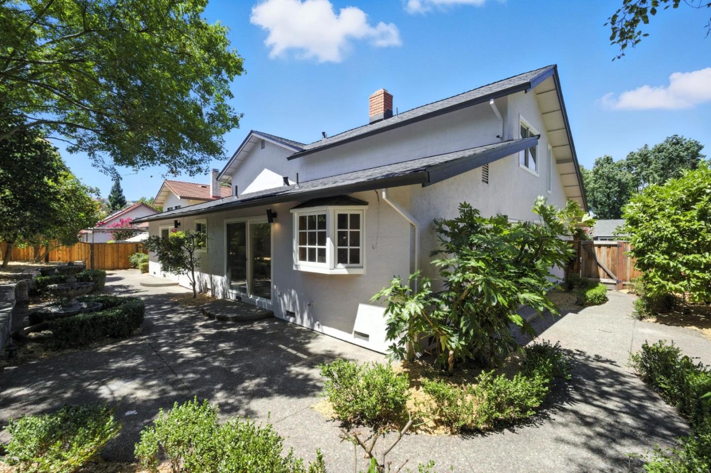 550 El Capitan Drive