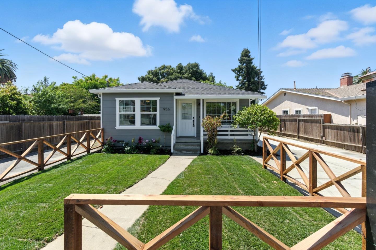 956 Bryant Way