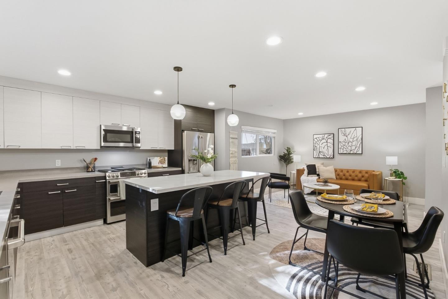 982 Wright AVE 3
