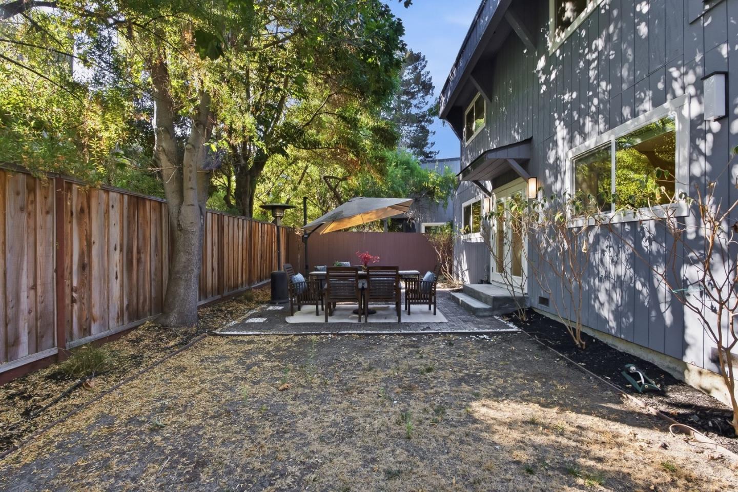 982 Wright AVE 3