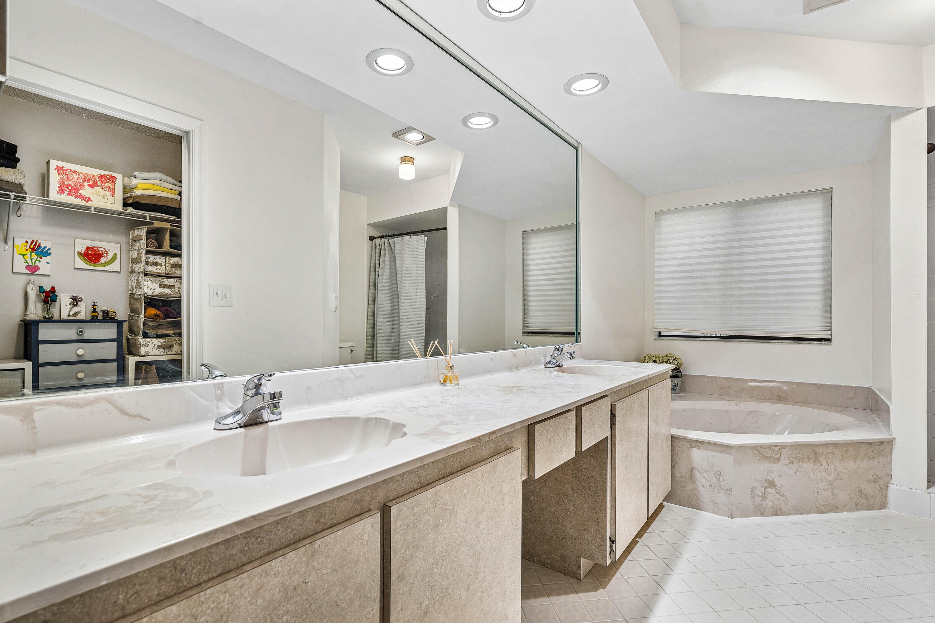 7674 Solimar Circle