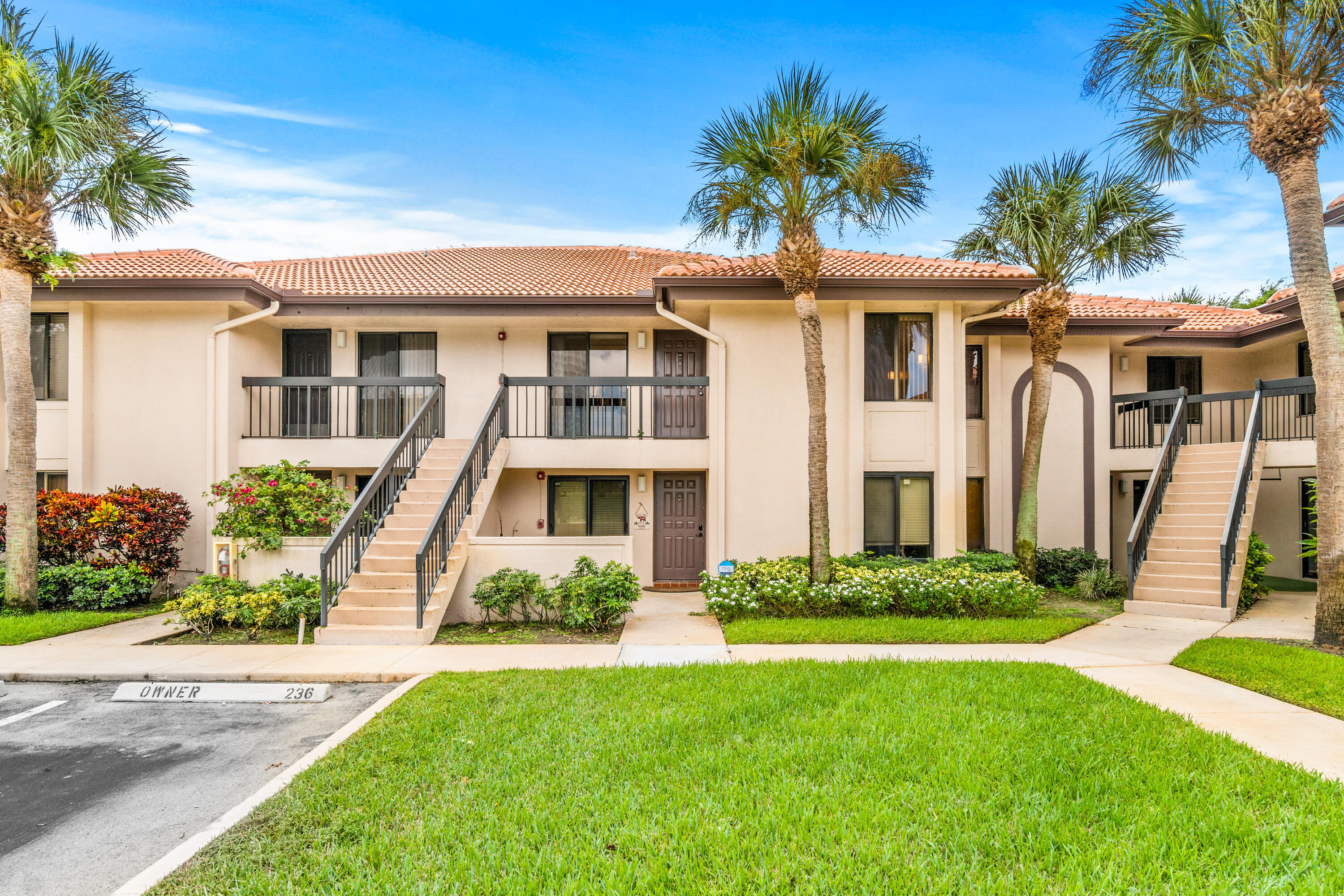 5151 W Club Circle 206