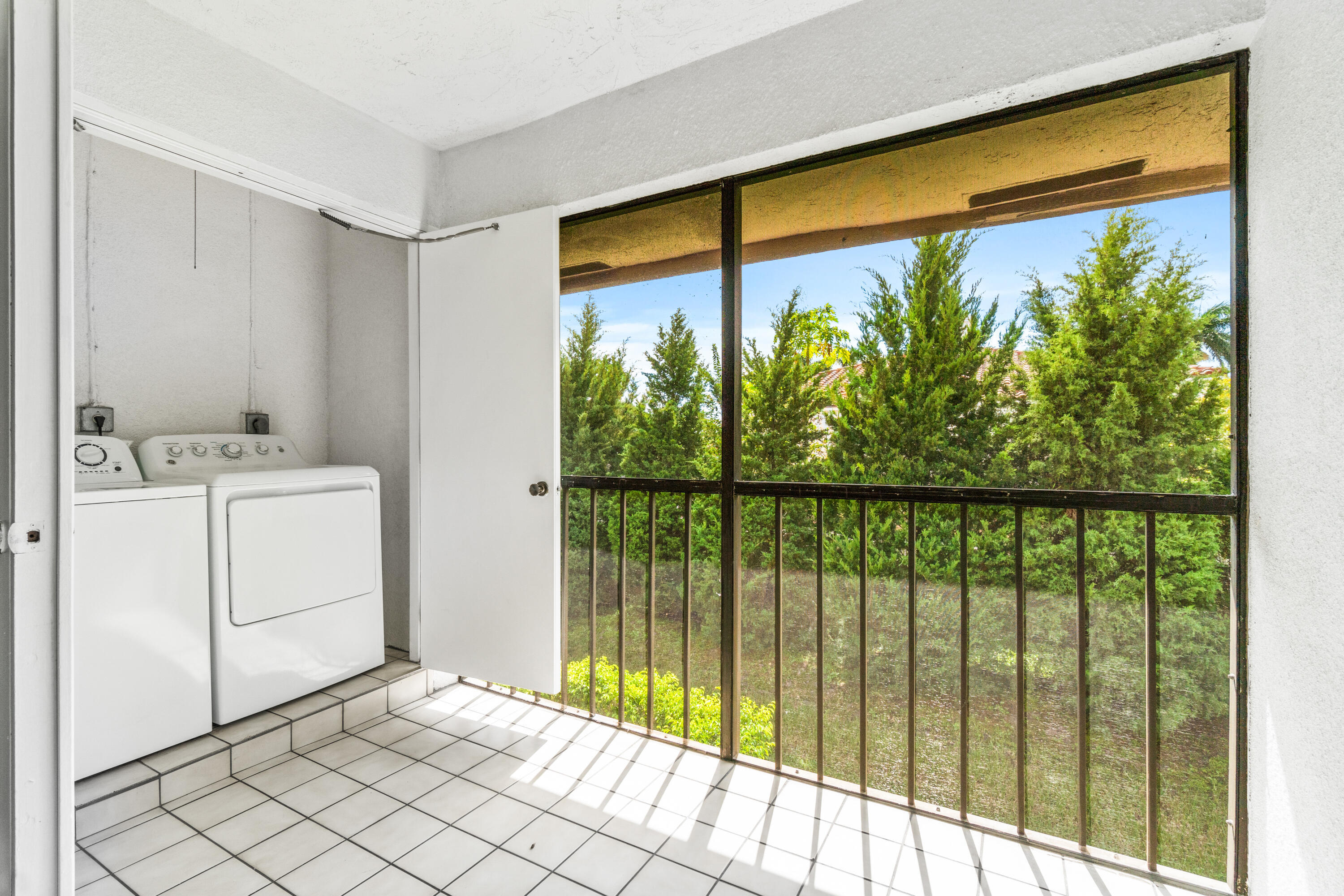 5151 W Club Circle 206