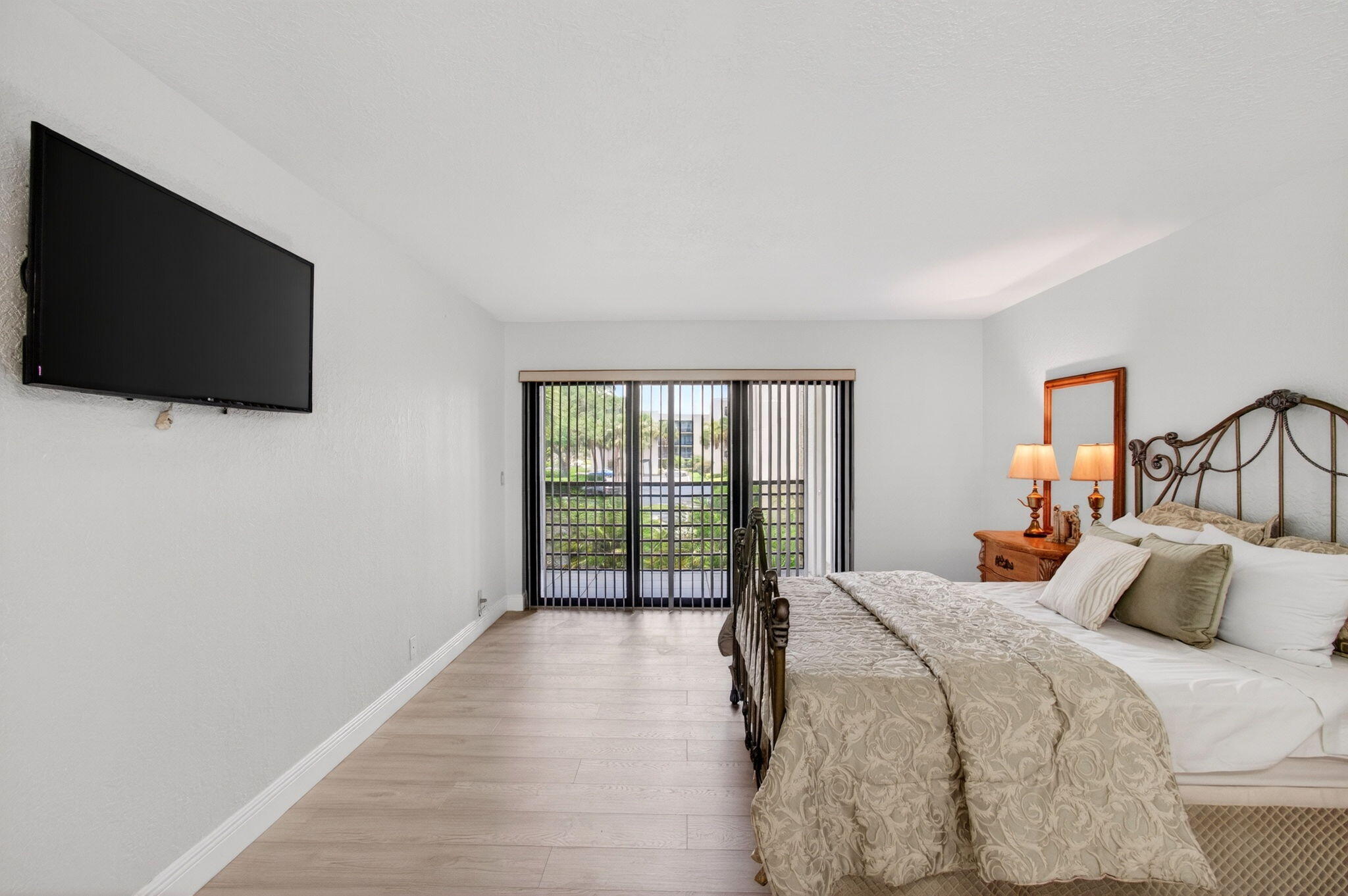 5750 Camino Del Sol 201
