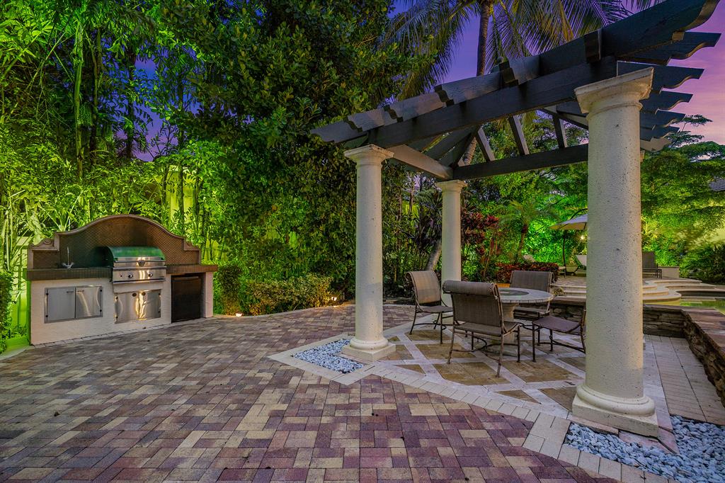 17881 Villa Club Way