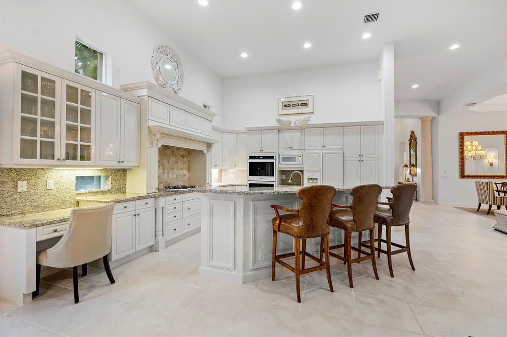 17881 Villa Club Way