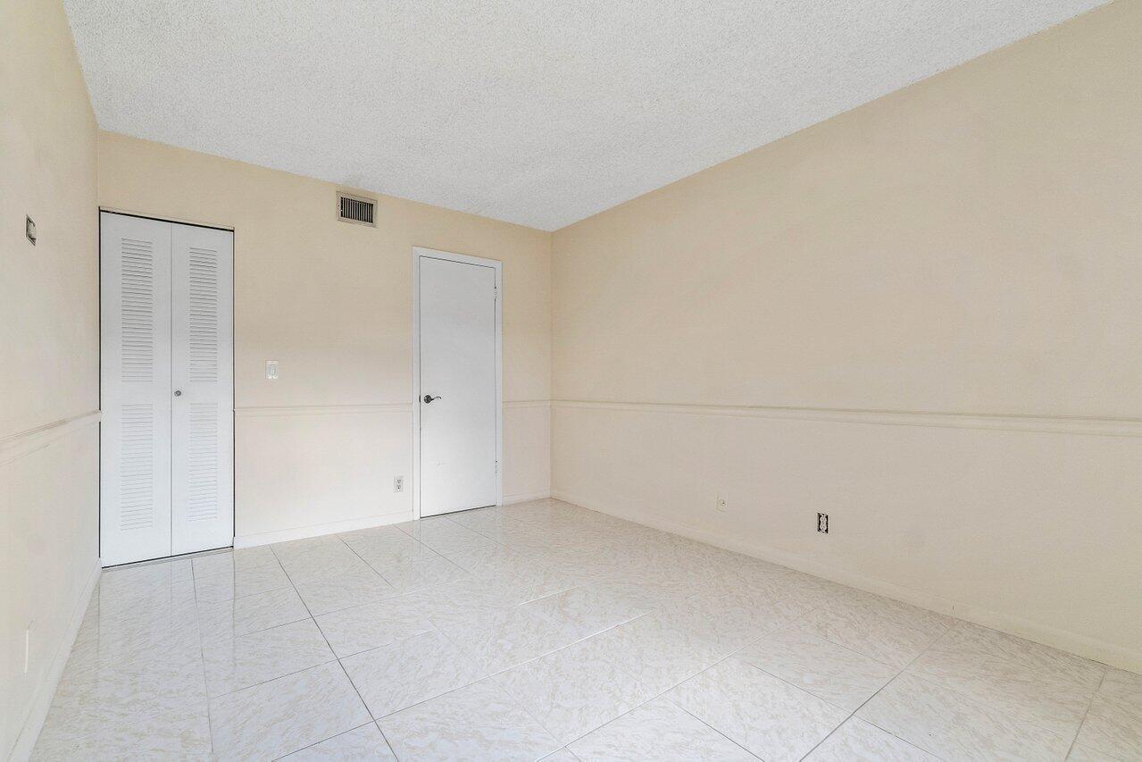 6736 Palmetto Circle S 105
