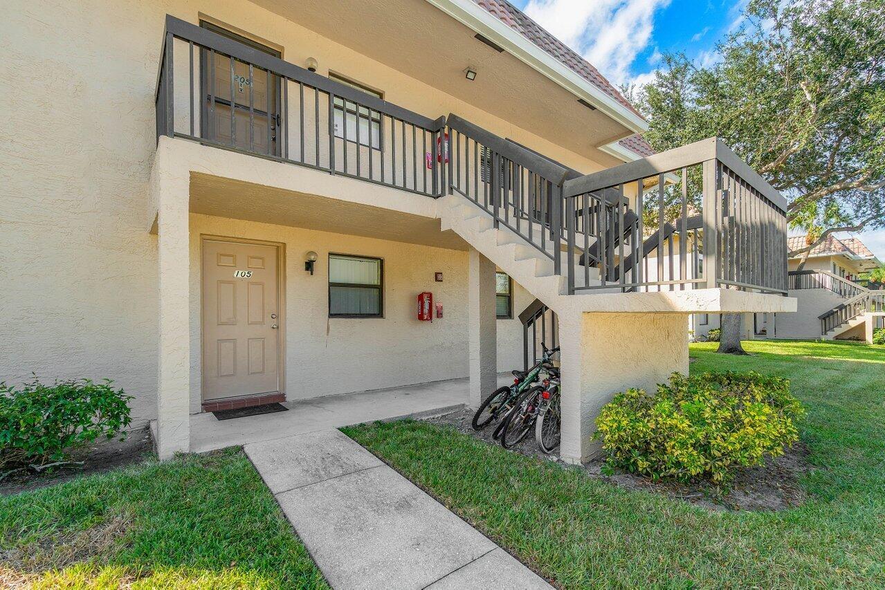 6736 Palmetto Circle S 105