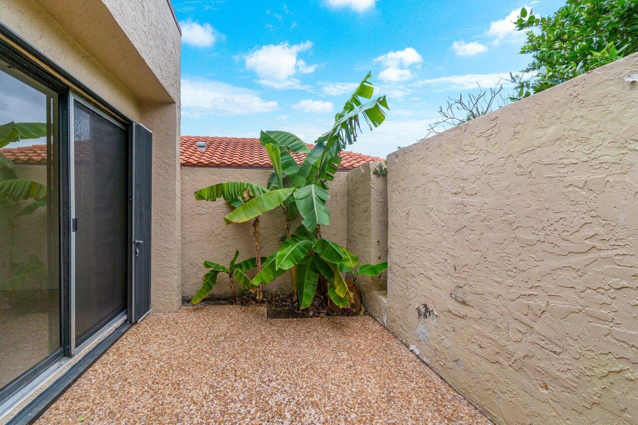 21505 Campo Allegro Drive