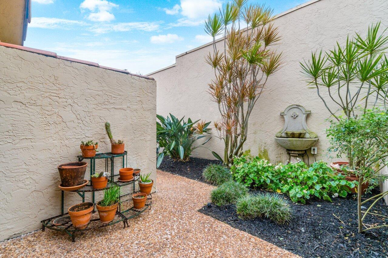 21505 Campo Allegro Drive