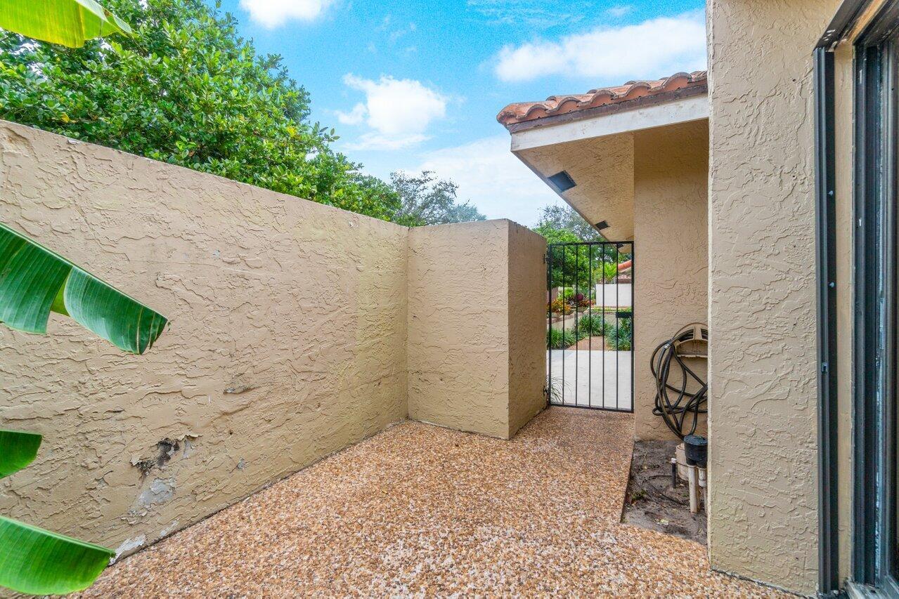 21505 Campo Allegro Drive