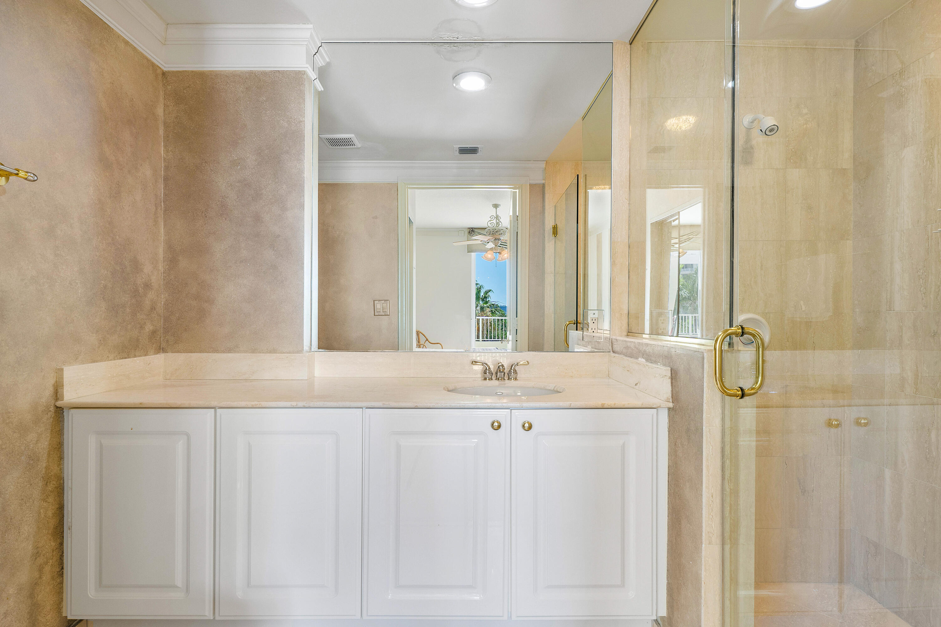 3700 S Ocean Boulevard 410
