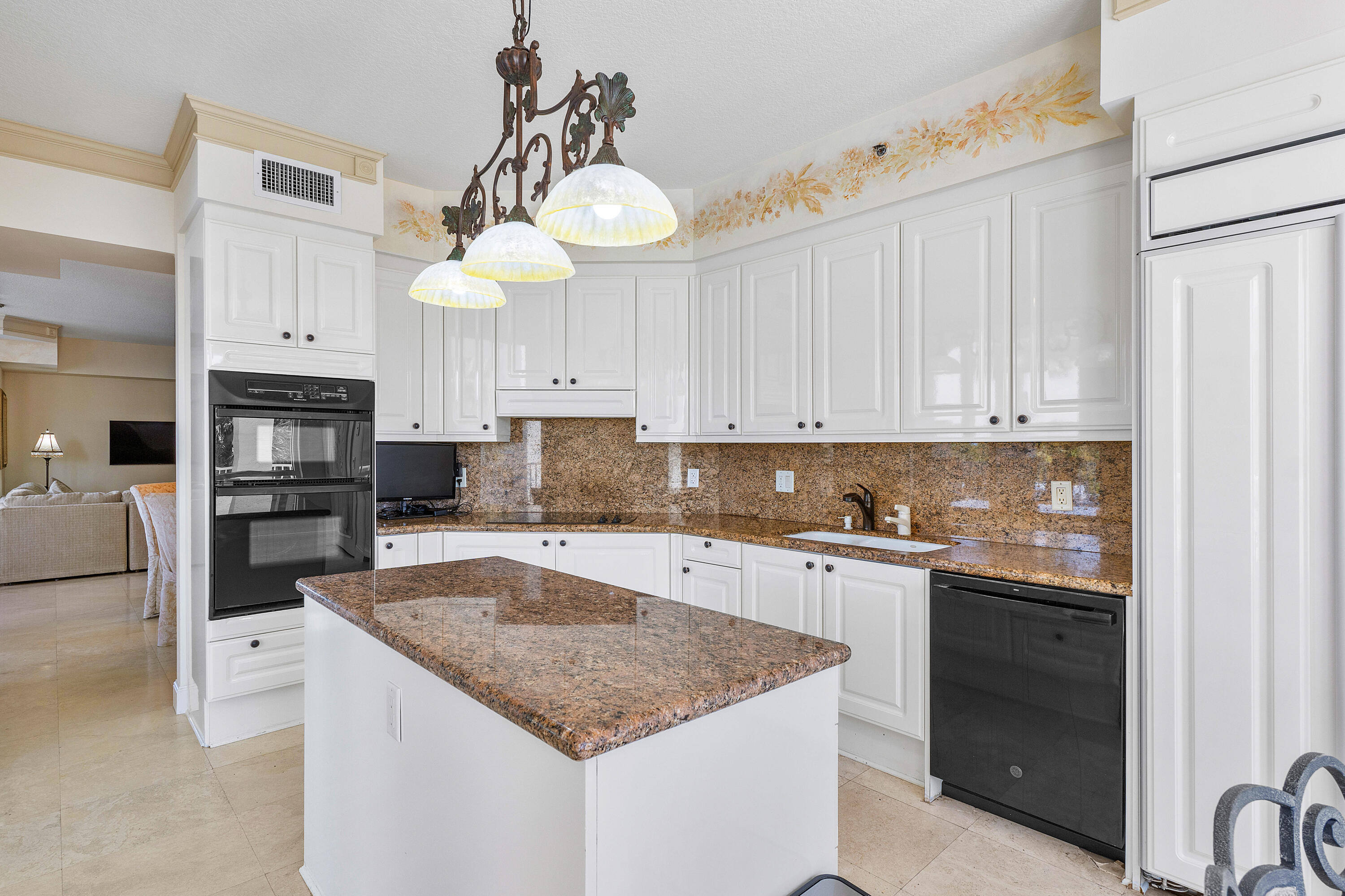 3700 S Ocean Boulevard 410