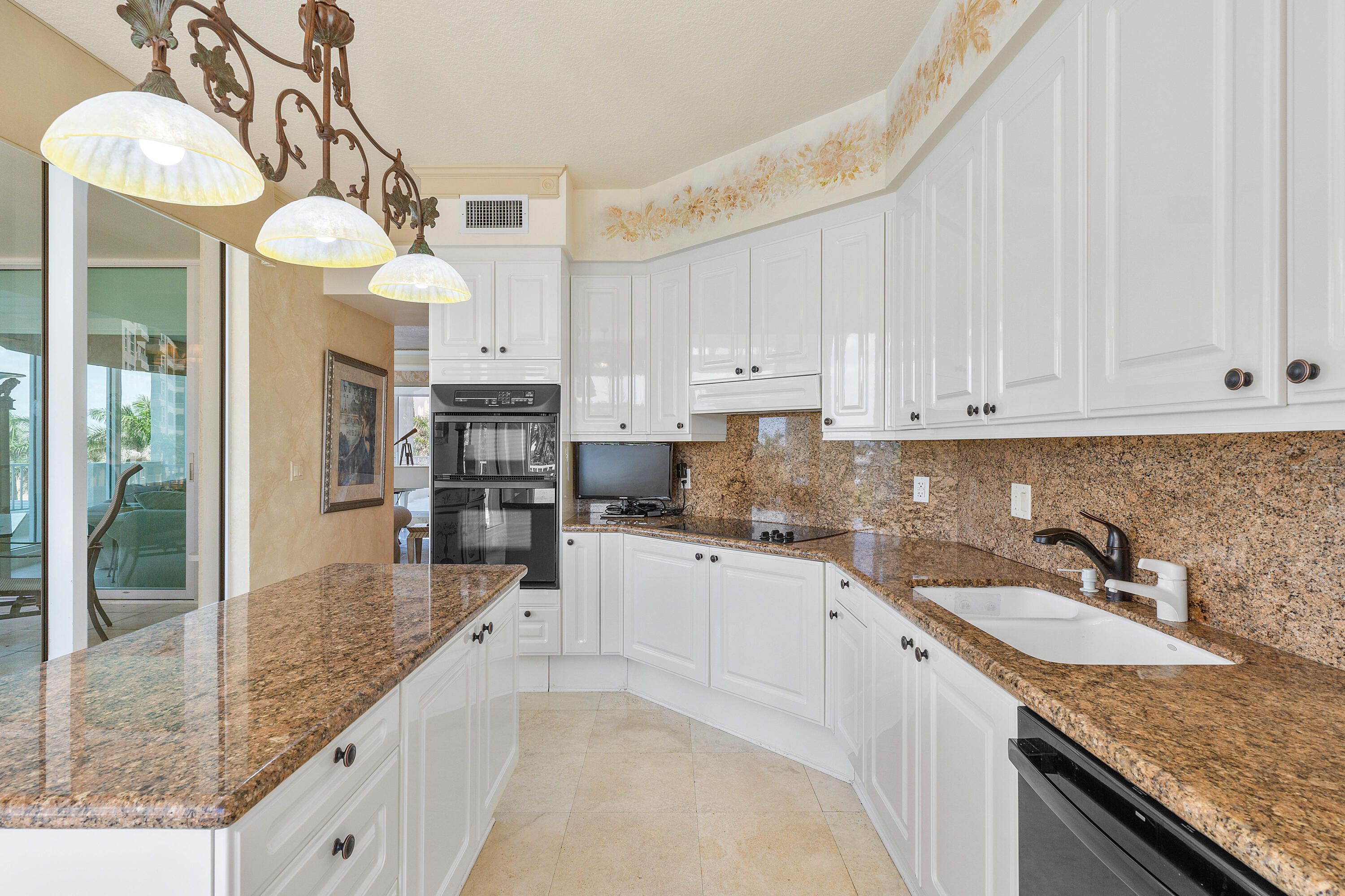 3700 S Ocean Boulevard 410