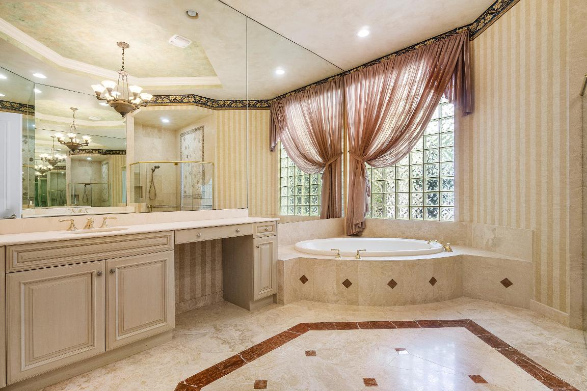 17952 Villa Club Way