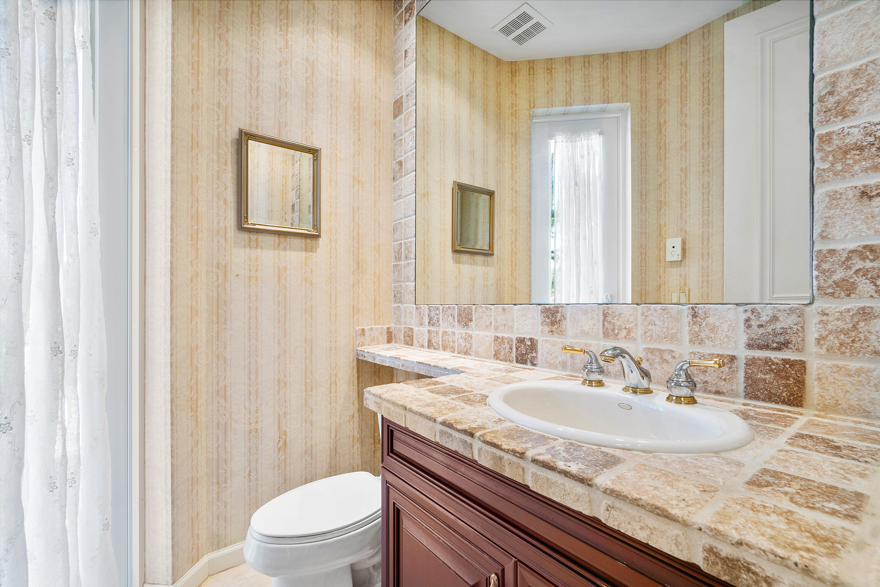 17952 Villa Club Way