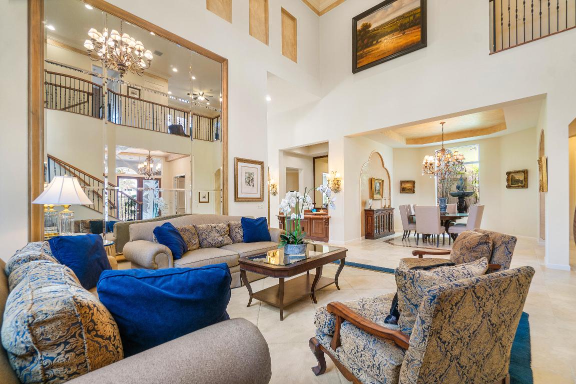 17952 Villa Club Way