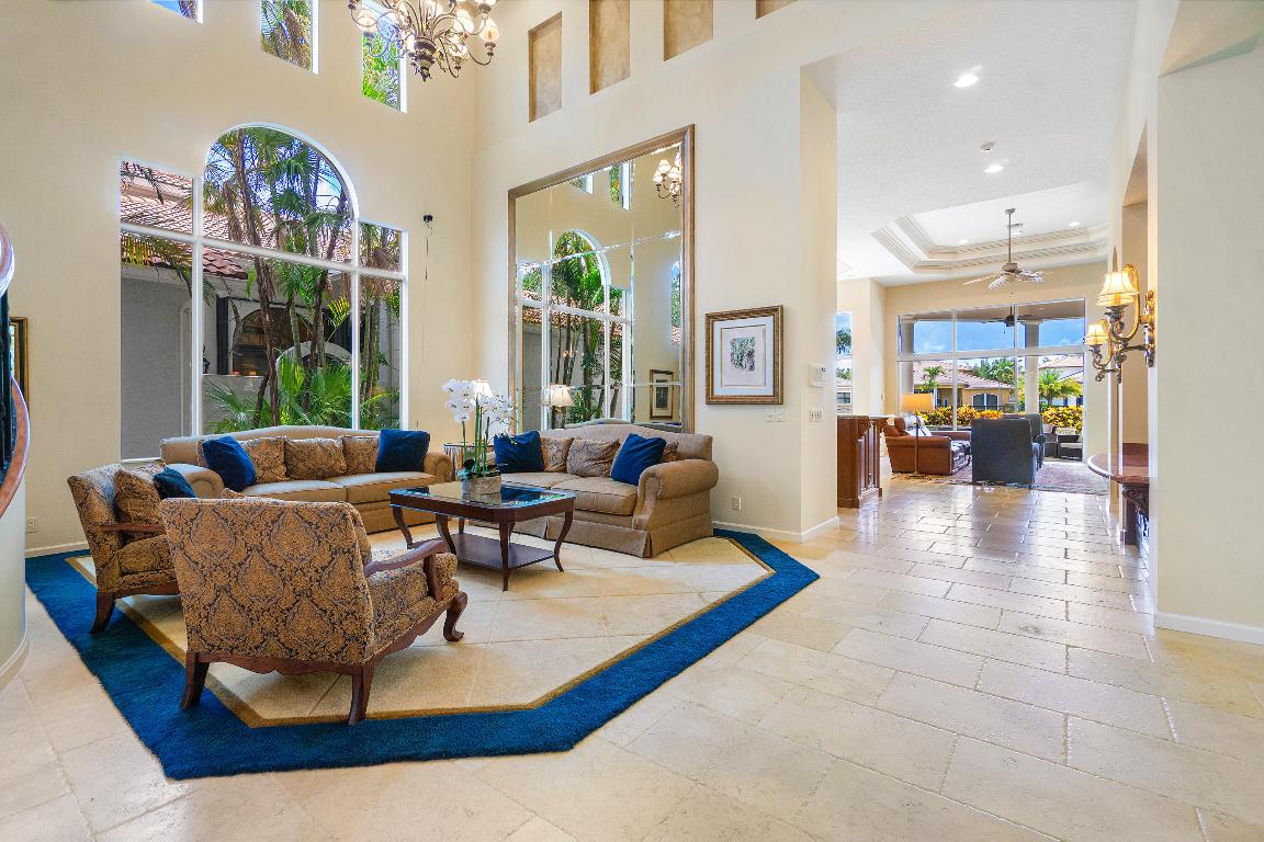 17952 Villa Club Way