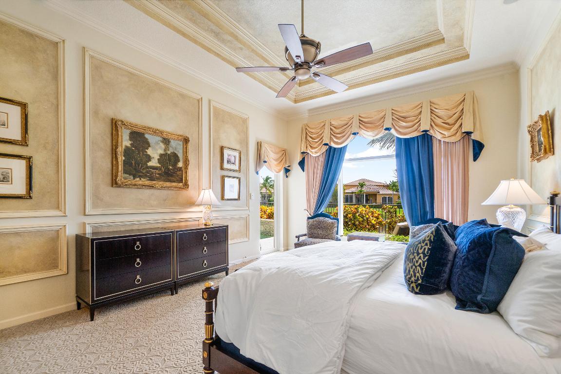 17952 Villa Club Way