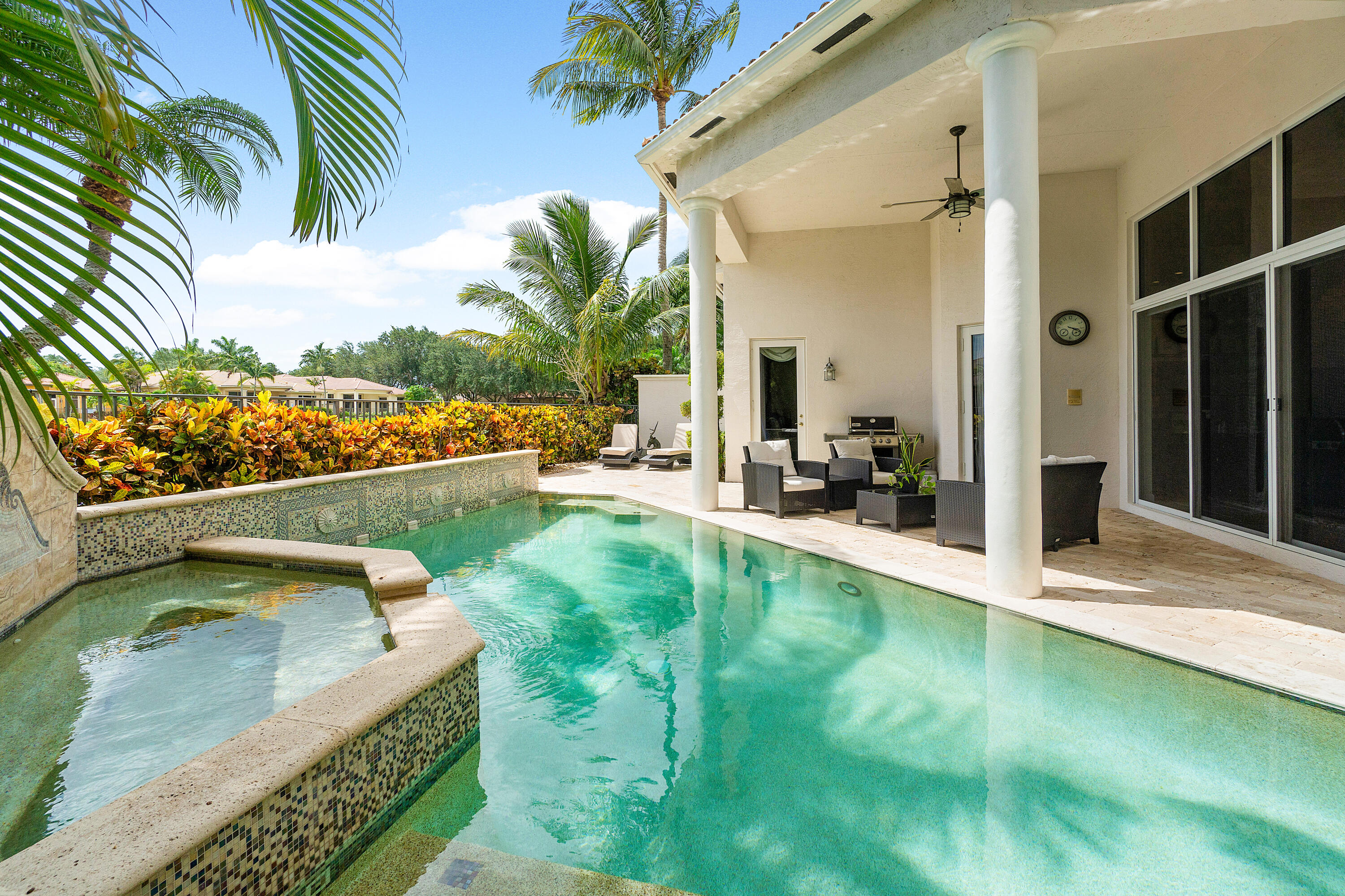 17952 Villa Club Way