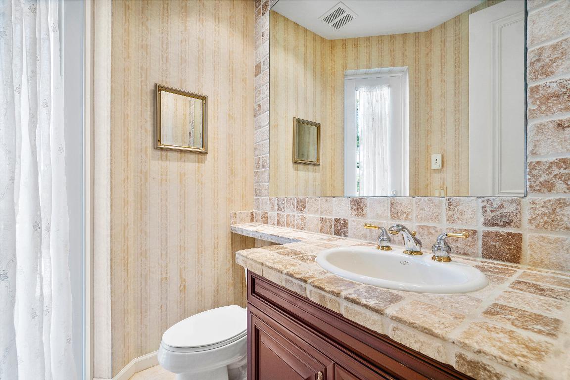 17952 Villa Club Way