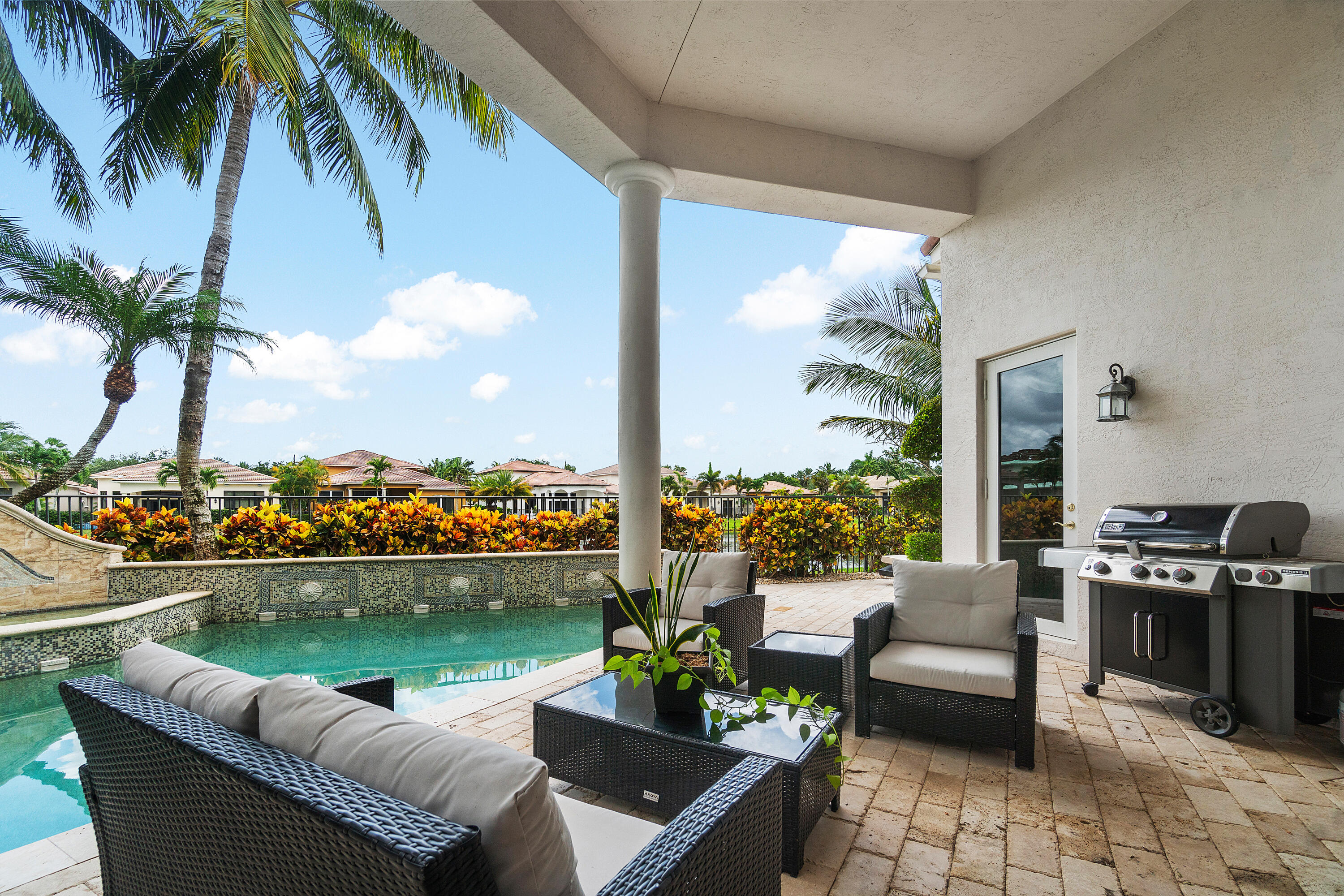 17952 Villa Club Way