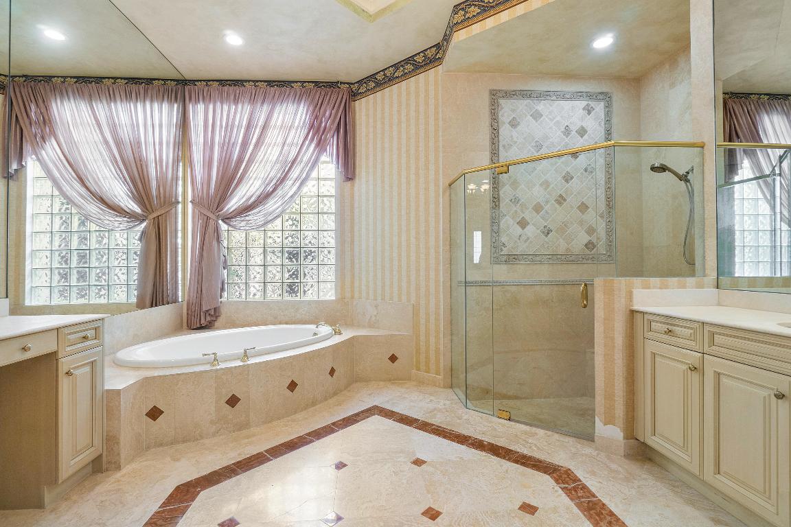 17952 Villa Club Way